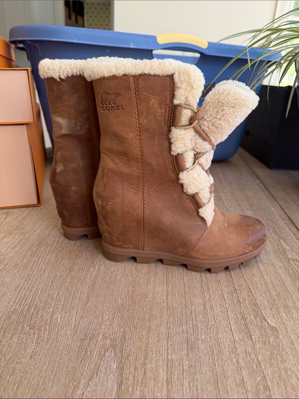 Sorel Brown Leather Shearling-Trim Lace-Up Winter Boots